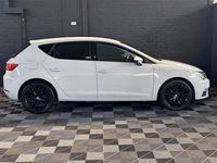 Used Seat Leon SE Dynamic 115 HP (84 kW) 2019 White Hatchback