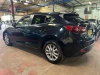 Usado Mazda 3 165 HP (121 kW) 2015 Preto Citadino