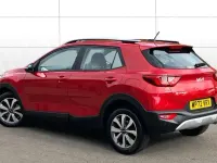 Używany Kia Stonic 101 KM (74 kW) 2023 Czerwony SUV