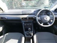 Used Dacia Sandero Essentiel 91 HP (66 kW) 2022 White Hatchback