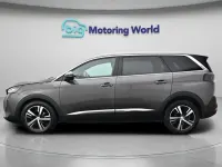 Usado Peugeot 5008 GT 130 HP (95 kW) 2021 Cinzento SUV