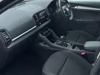 Usado Skoda Karoq SE Drive 114 HP (83 kW) 2023 Preto SUV