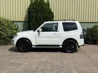 Used Mitsubishi Shogun 197 HP (144 kW) 2015 White SUV