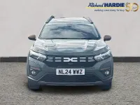 Used Dacia Jogger Extreme 138 HP (101 kW) 2024 Green MPV