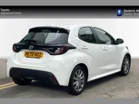 Used Toyota Yaris 113 HP (83 kW) 2023 White Hatchback