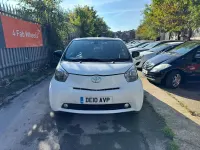 Used Toyota iQ 2010 White Hatchback