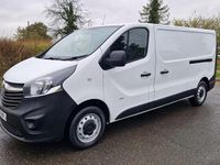 Used Vauxhall Vivaro 115 HP (84 kW) 2015 White MPV