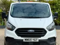 Used Ford Transit Custom S 105 HP (77 kW) 2019 White Van