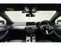 Używany BMW 520 M Sport 190 KM (139 kW) 2020 Biały Sedan/Limuzyna
