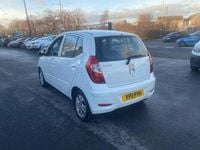 Used Hyundai i10 Active 86 HP (63 kW) 2011 White Hatchback