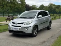 Used Toyota Urban Cruiser 90 HP (66 kW) 2011 Silver Hatchback