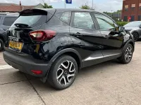 Used Renault Captur Dynamique 90 HP (66 kW) 2018 Black SUV