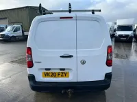 Gebraucht Vauxhall Combo Edition 100 PS (73 kW) 2020 Weiß Van / Kleinbus