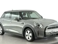 Usado Mini Cooper Classic 136 HP (100 kW) 2022 Cinzento Citadino
