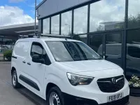 Used Vauxhall Combo Edition 100 HP (73 kW) 2019 White MPV