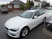 Begagnad BMW 320 2014 Vit Kombi