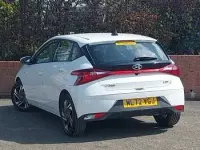 Used Hyundai i20 SE 100 HP (73 kW) 2022 White Hatchback