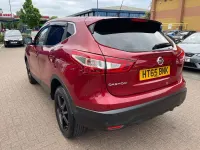 Used Nissan Qashqai Acenta 115 HP (84 kW) 2016 Red SUV