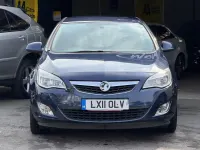 Second-hand Vauxhall Astra 115 CP (84 kW) 2011 Albastru Hatchback