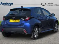 Used Toyota Yaris 113 HP (83 kW) 2026 Blue Hatchback