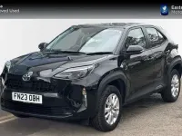 Usado Toyota Yaris Cross 113 HP (83 kW) 2023 Preto SUV