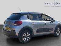 Used Citroën C3 PureTech 83 HP (61 kW) 2022 Red Hatchback