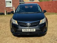 Used Toyota Avensis Active 126 HP (92 kW) 2013 Black Estate