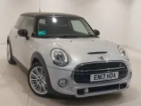 Usado Mini Cooper S 192 HP (141 kW) 2017 Prateado Citadino