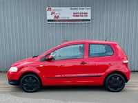 Begagnad VW Fox 55 HK (40 kW) 2010 Röd Halvkombi