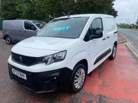Used Peugeot Partner 131 HP (96 kW) 2022 White MPV