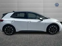 Used VW ID.3 Pro 150 kW (204 HP) 2025 White Hatchback