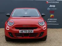 Nuevo Fiat 600 136 CV (100 kW) 2025 Naranja Utilitario