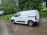 Second-hand Vauxhall Combo Edition 100 CP (73 kW) 2019 Alb Monovolum