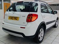 Used Suzuki SX4 SZ5 120 HP (88 kW) 2013 White SUV