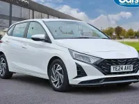 Used Hyundai i20 Advanced 101 HP (74 kW) 2024 White Hatchback