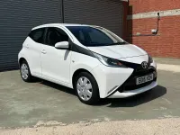 Used Toyota Aygo X-play 69 HP (50 kW) 2015 White Hatchback