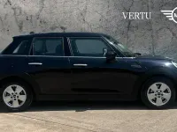 Used Mini Cooper Classic 136 HP (100 kW) 2022 Black Hatchback