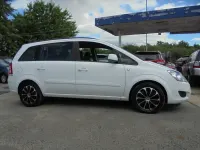 Used Vauxhall Zafira 2013 White MPV
