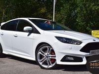 Used Ford Focus ST 185 HP (136 kW) 2017 White Hatchback
