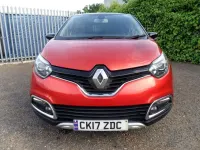 Used Renault Captur Signature 120 HP (88 kW) 2017 Red SUV