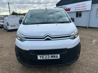 Begagnad Citroën Dispatch 100 HK (73 kW) 2023 Vit Minibuss