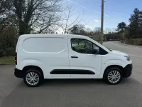 Used Citroën Berlingo 100 HP (73 kW) 2022 White MPV