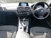 Used BMW 118 Comfort Edition 150 HP (110 kW) 2019 Red Hatchback