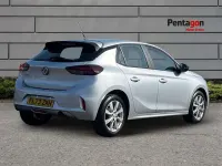 Usado Vauxhall Corsa Design Edition 99 HP (72 kW) 2023 Cinzento Citadino