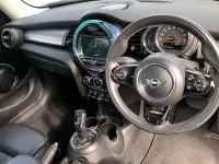 Usado Mini Cooper Comfort 136 CV (100 kW) 2019 Plateado Utilitario