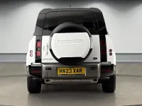 Used Land Rover Defender SE Dynamic 300 HP (220 kW) 2023 Fuji white SUV