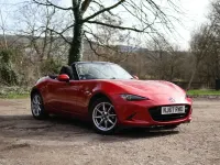 Used Mazda MX5 131 HP (96 kW) 2017 Red Cabriolet