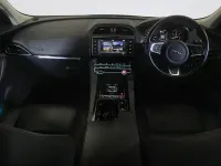 Używany Jaguar F-Pace Prestige 180 KM (132 kW) 2018 Czarny SUV