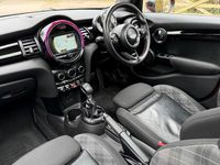 Usado Mini Cooper Hatch 2015 Rojo Utilitario
