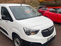 Used Vauxhall Combo 100 HP (73 kW) 2021 White MPV